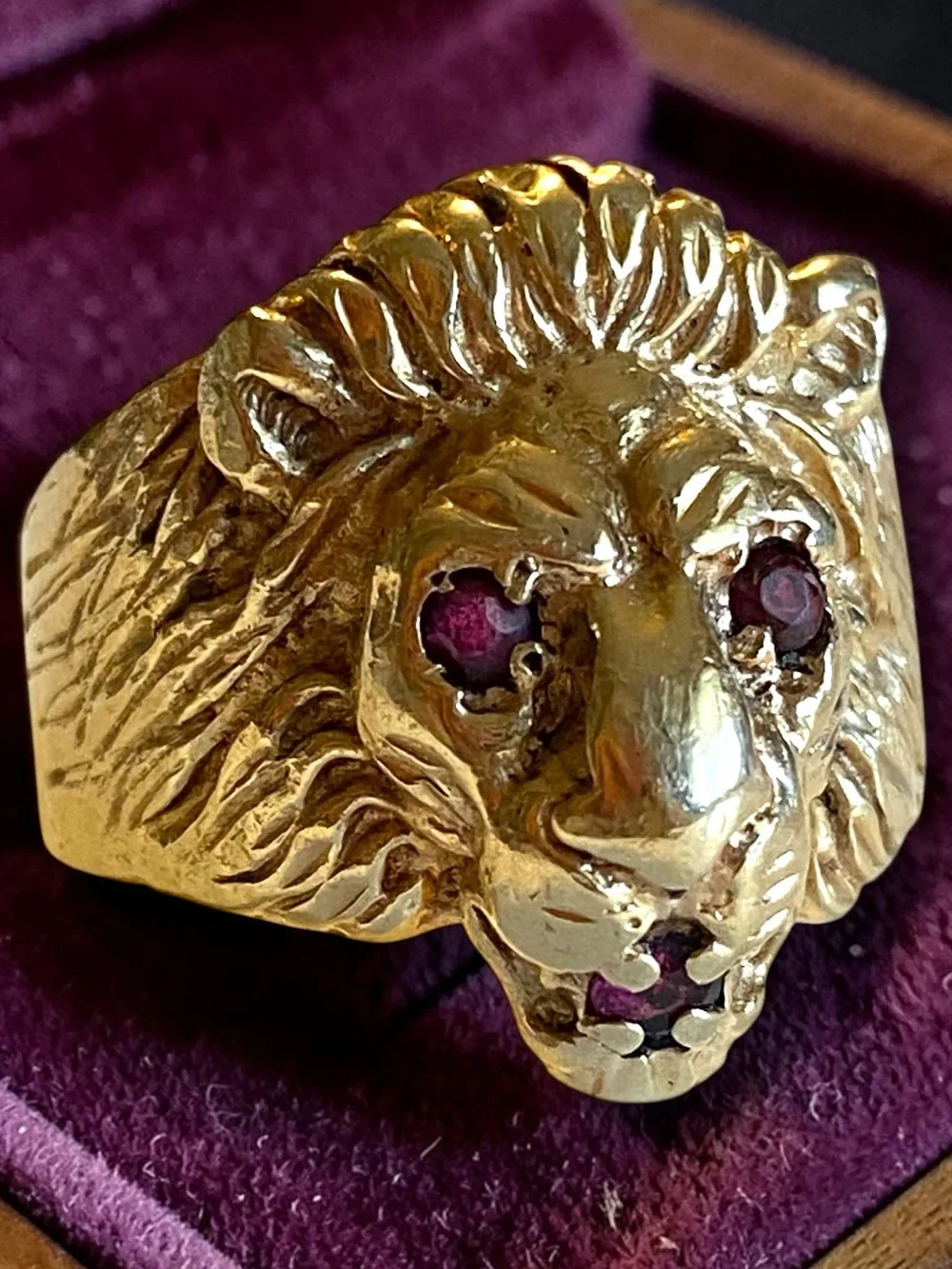 MENS Estate Custom 14k Yellow Gold Ruby Eye LION HEAD Ring Size 9